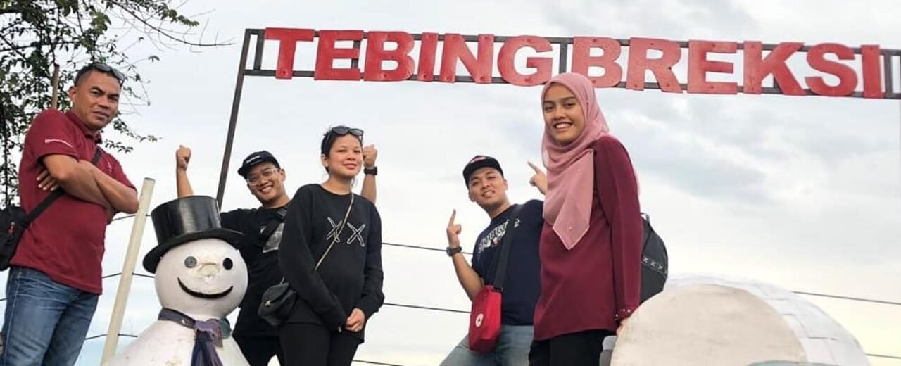 TRAVEL WISATA JOGJA 5 HARI 4 MALAM