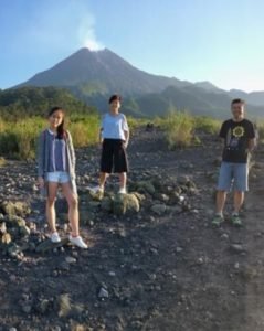 tidak akan dikatakan anda telah pergi ke jogja, jika tidak pergi ke gunung merapi