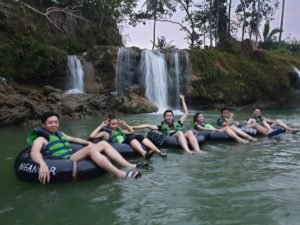 wisata gua pindul tidak pernah sepi peminat meski banyak hadir spot2 viral