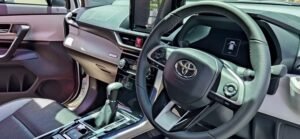 Sewa Mobil dengan panduan sopir di Jogja