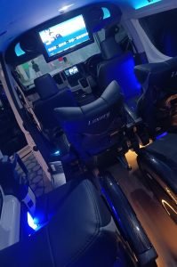 Hemat Waktu dan Uang: Cara Sewa Hiace Meningkatkan Liburan Anda di Jogja