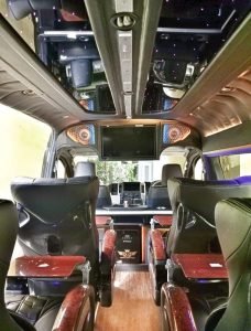 Sewa Hiace Jogja: Tiket Anda untuk Liburan yang Santai dan Bebas Ribet